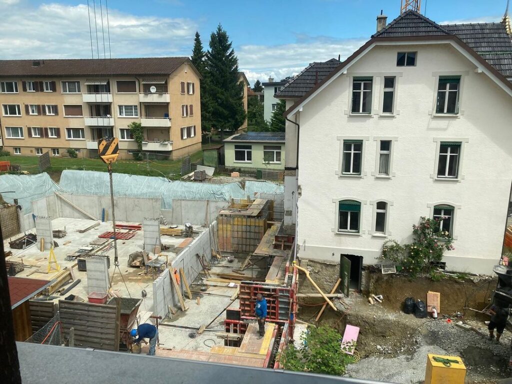 Baustelle Neubau mit Elektroinstallation – Referenzprojekt Beni’s Söhne Elektro